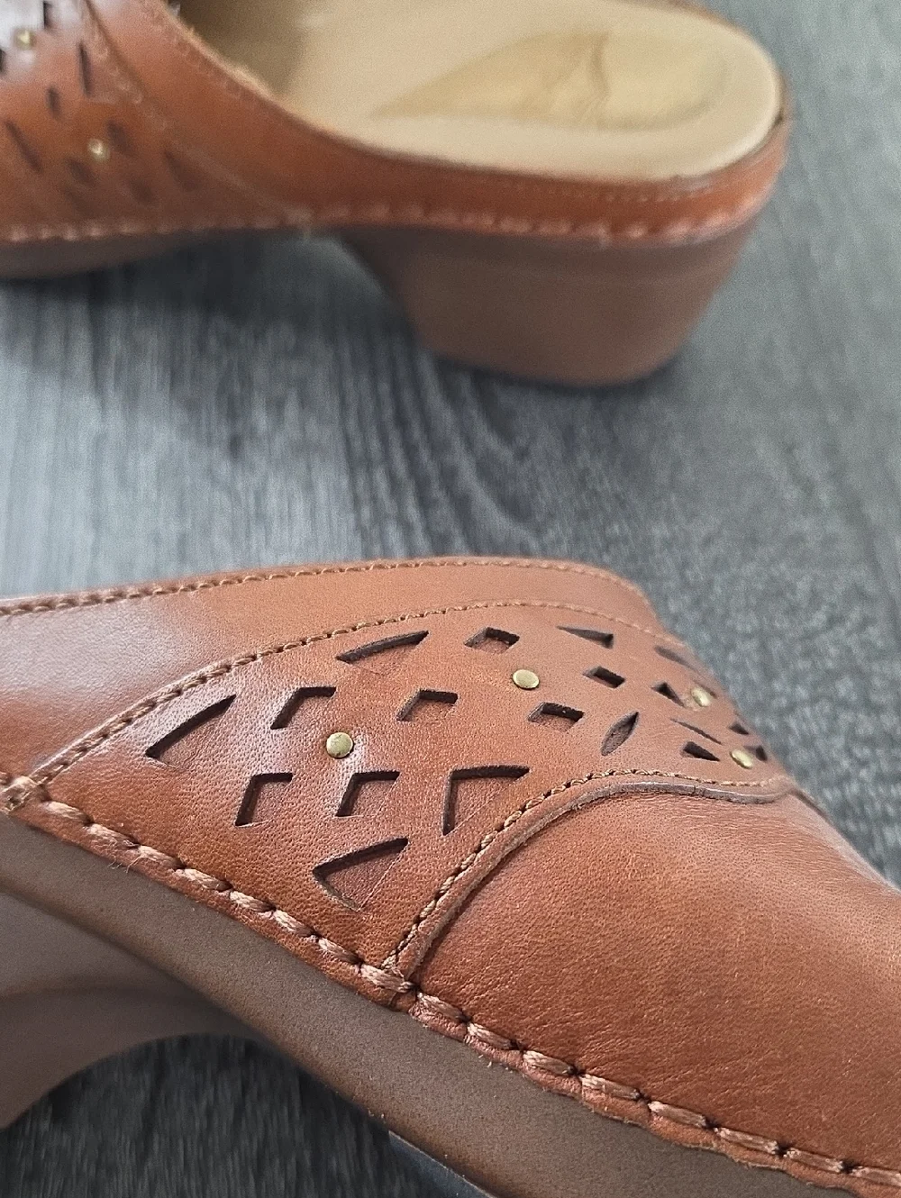 Dansko Shyanne Brown Leather Slip-On Clogs with Laser-Cut Floral Band Size 41 - Picture 14 of 16